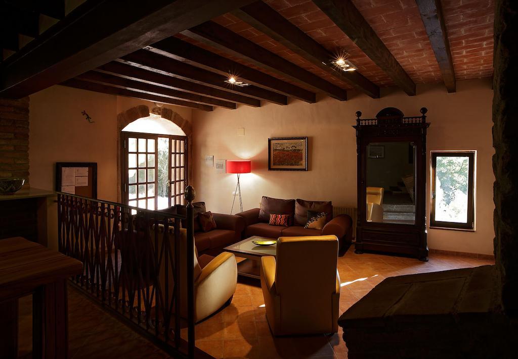 Les Quimeres Falset Room photo