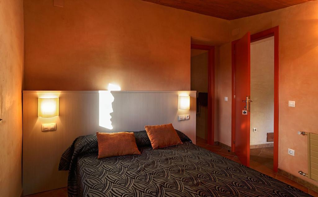 Les Quimeres Falset Room photo